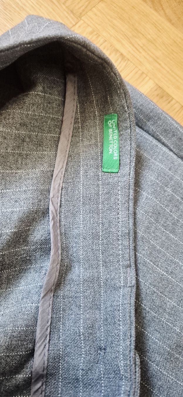 Benetton Hosen: Pantalon BENETTON rayé gris élégant - Taille 44 – Neu (gemäss Beschreibung) aus Le Locle von Arya4 3