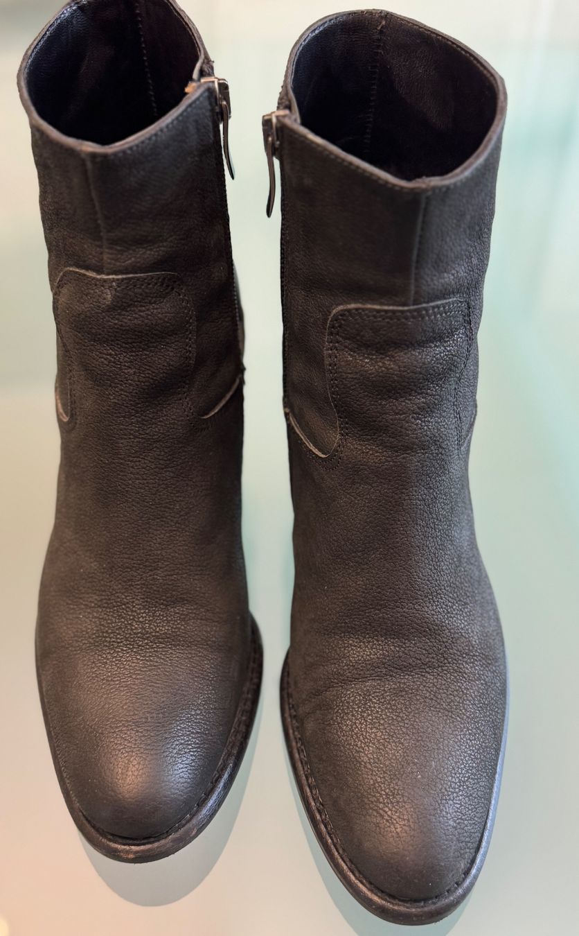 Scarpe da donna: Schwarze Leder-Stiefeletten von Passito – Usato da Unterägeri venduto da Jr61 1