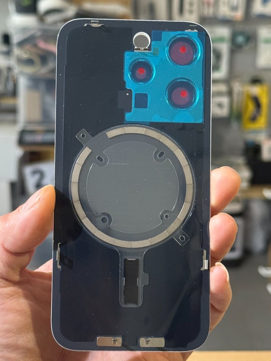 Apple Handys / Smartphones: Vitre Cache Arrière iPhone 15 Pro max - Blanc – Neu und originalverpackt aus Morges von DA-repa 1