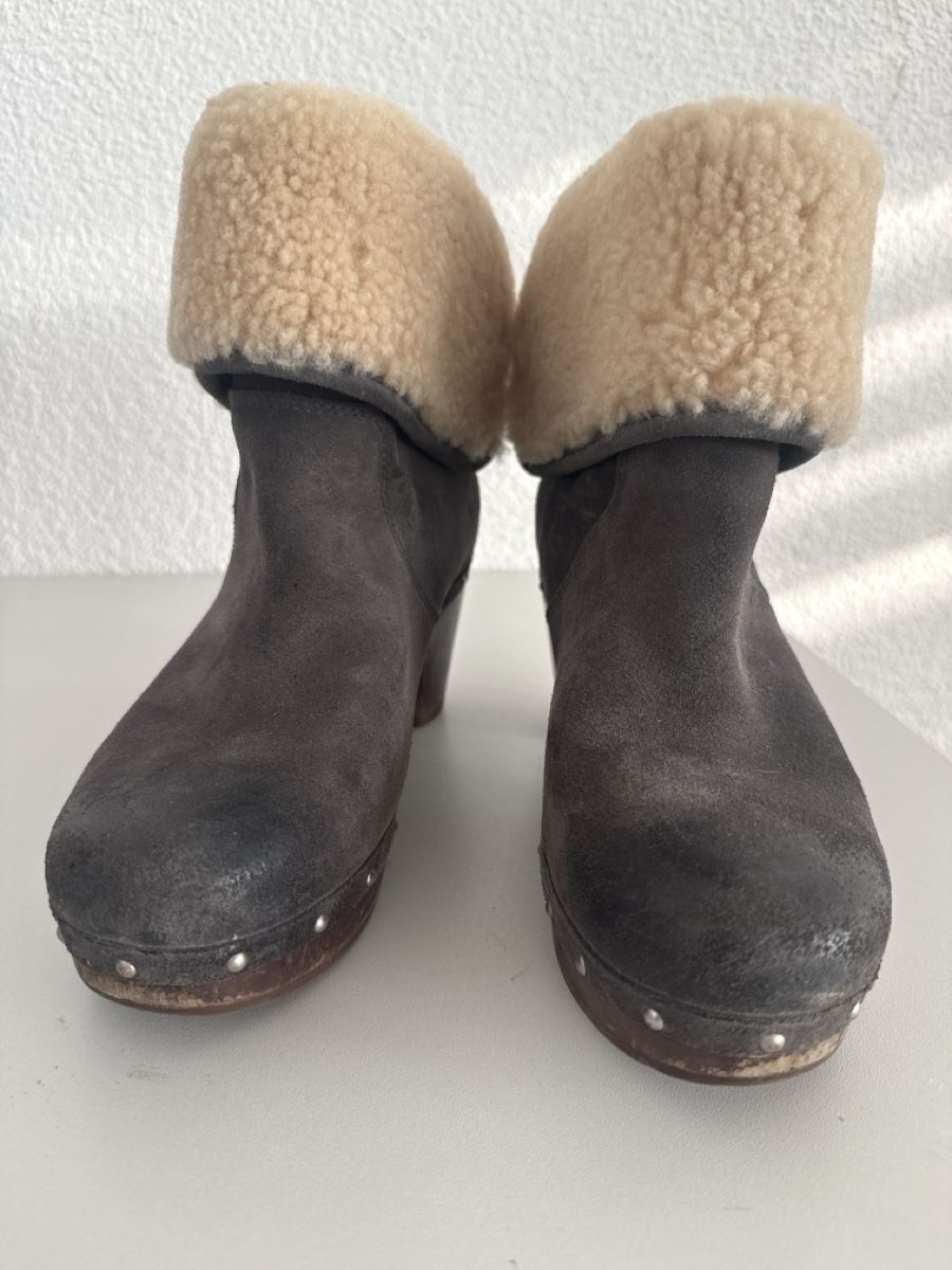 Ugg Damenschuhe: Stiefeletten UGG Wildleder Lammfell grau Grösse 37 – Gebraucht aus Rümlang von Alfrun1984 1