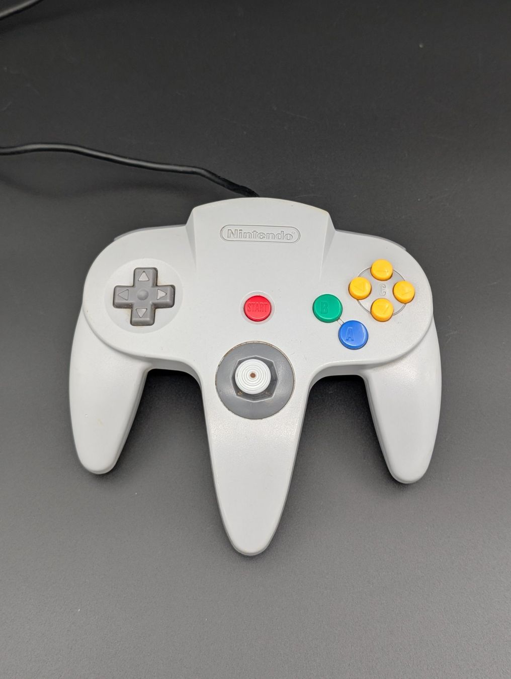Nintendo Controller: Original Nintendo 64 N64 Controller Grau – Defekt aus Wiezikon b.Sirnach von Romsche