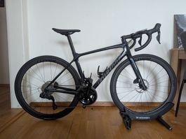 Giant TCR Advanced 1 DISC avec roues carbones Roval C38