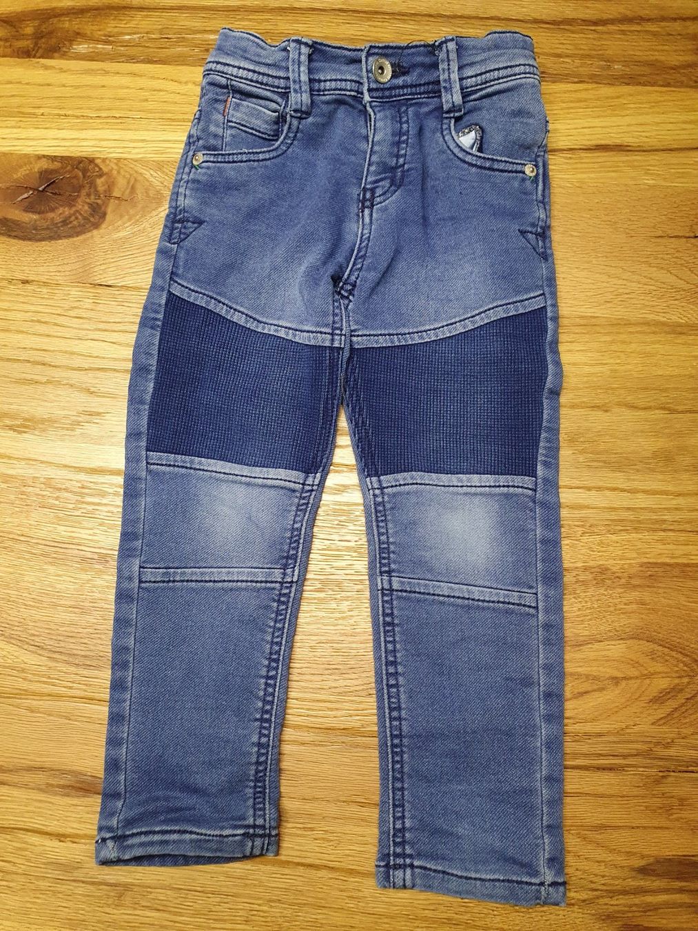 Pantaloni: Hosen 92/98 – Usato da Muri AG venduto da ClaudiaK91