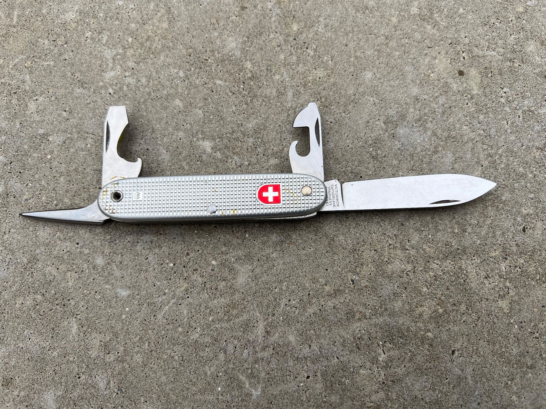 Schweizer Armee Taschenmesser: Victorinox Military Sackmesser 81 – Gebraucht aus Frauenfeld von dilili 5