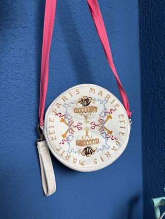 Pochette - trousse brodée - Marie Elie Paris