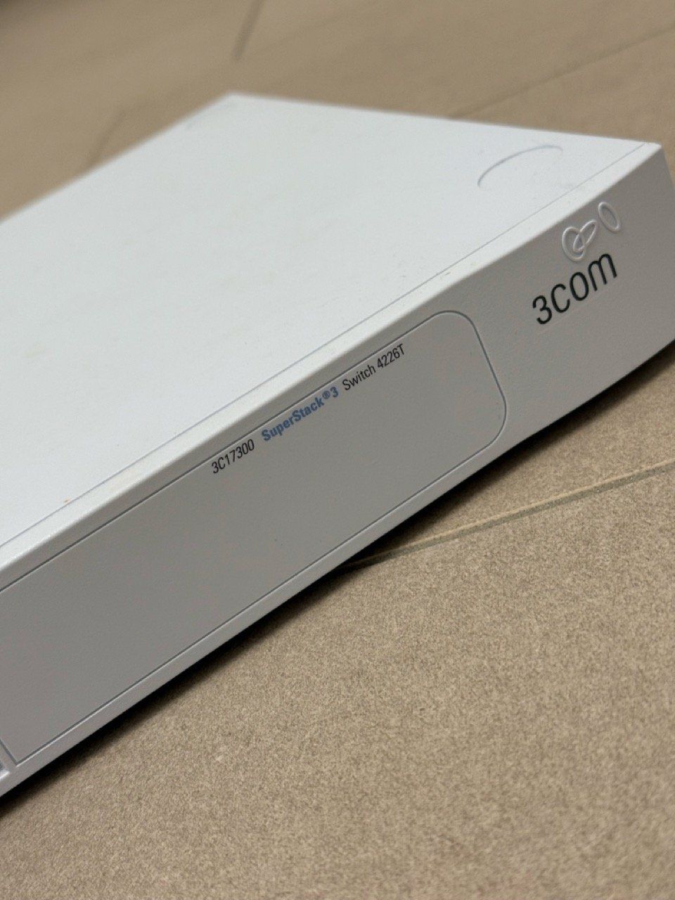 Hubs & Switches: 3Com Netzwerkswitch SuperStack 3 Switch 4226T – Gebraucht aus Gossau SG von Freshmeat 1