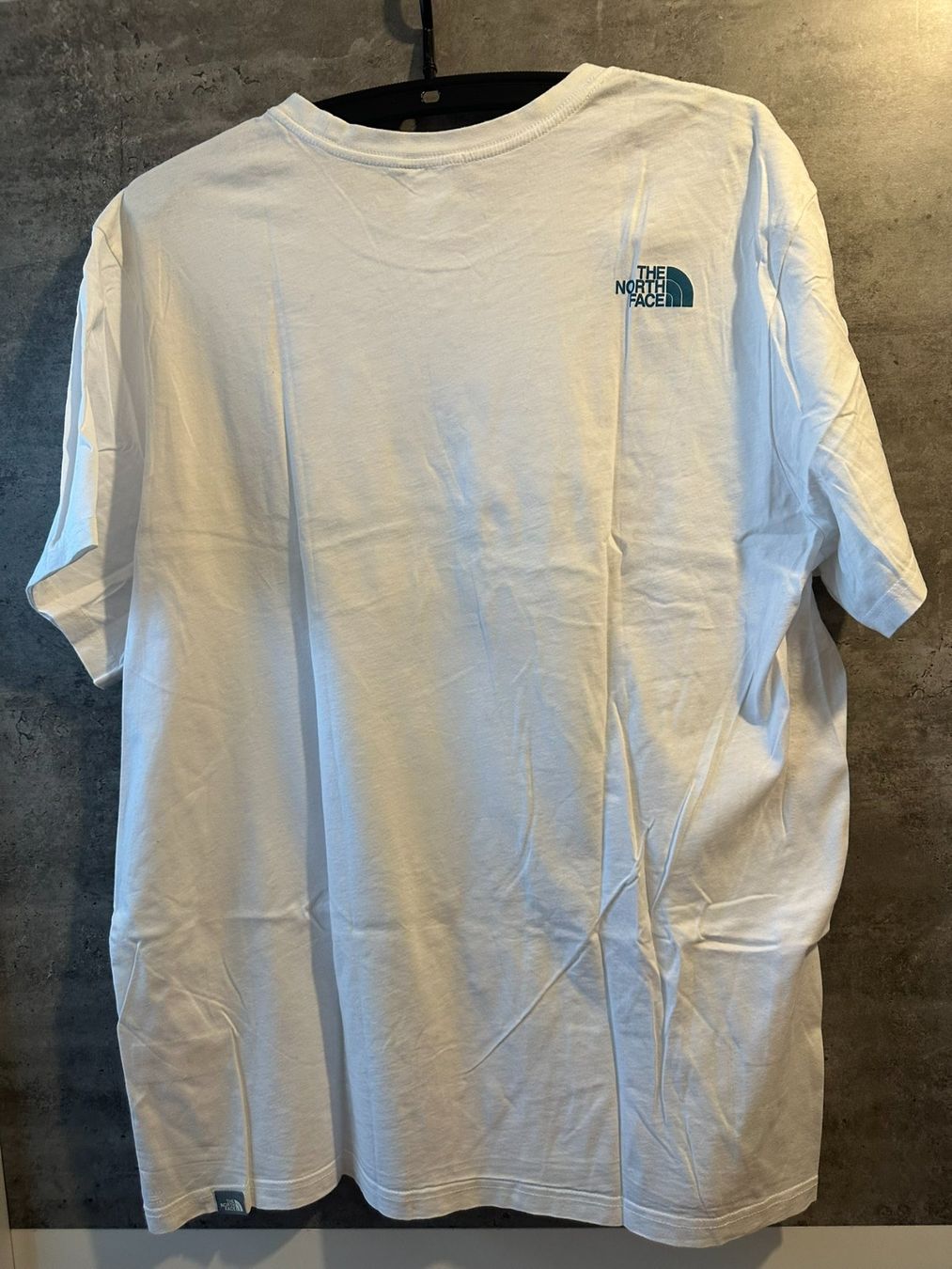 T-shirt: T-Shirt the north face weiss – Usato da Oftringen venduto da tola19 2