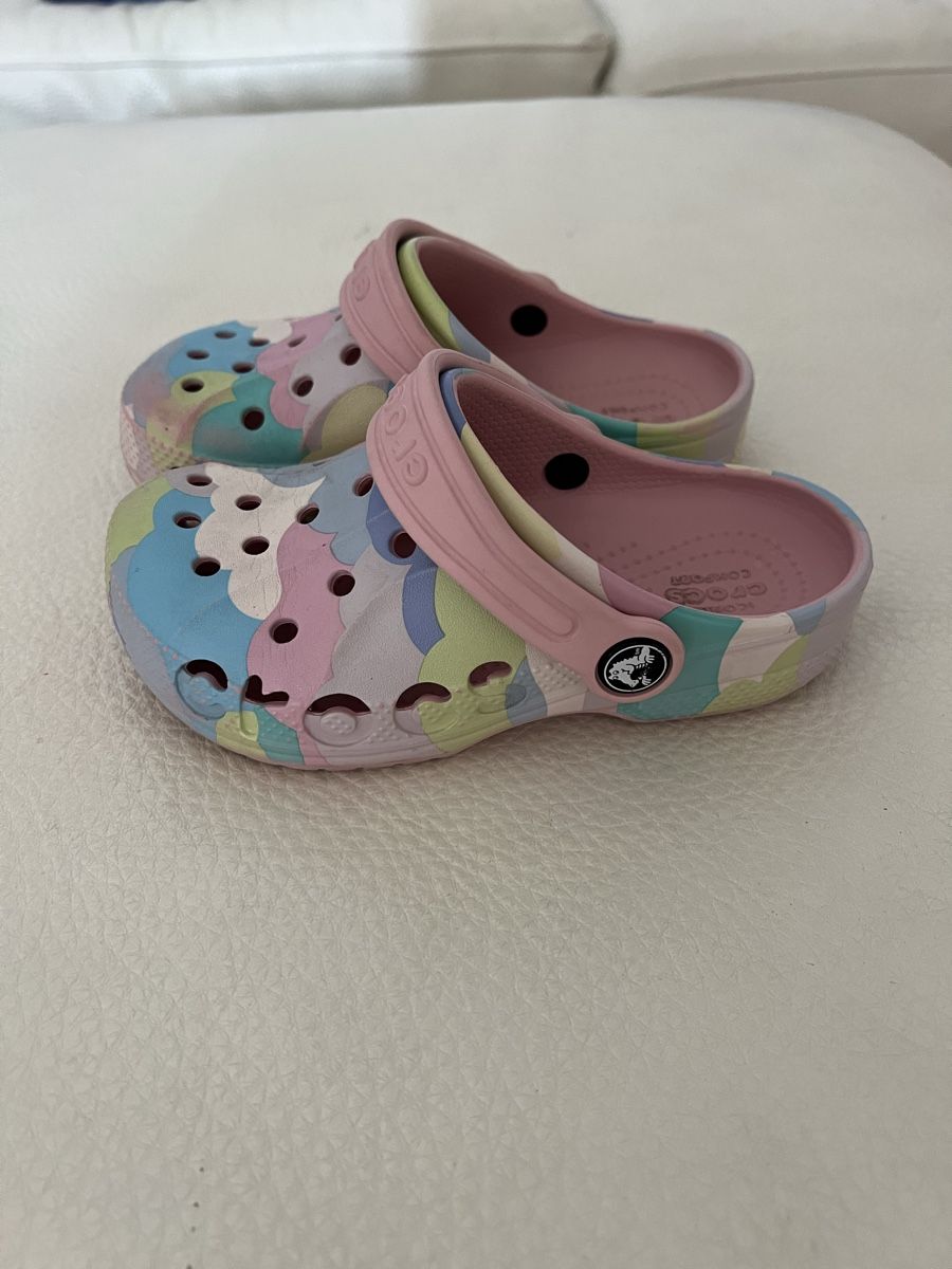 Crocs Chaussures garçon: Crocs Grösse 29-29 – D'occasion à Inwil par Karenstone 1