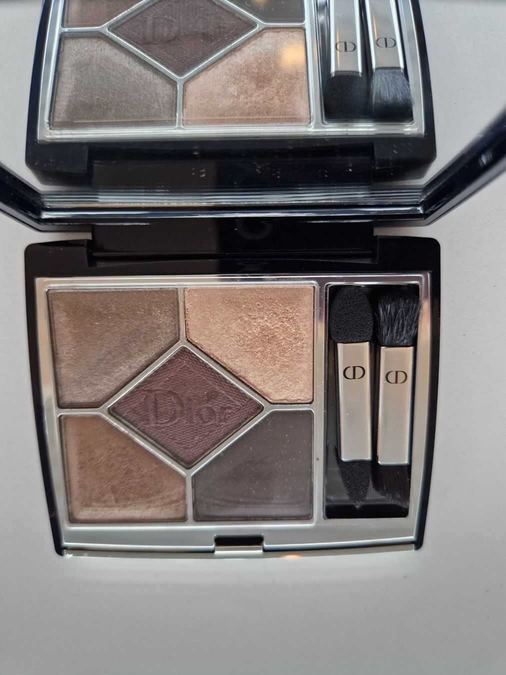Dior Make-up: Dior Eyeshadow Palette in 599 New Look – Nuovo (secondo la descrizione) da Zürich venduto da swe_vr2x 2