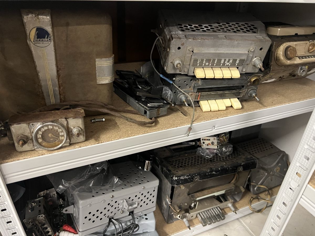 Radios: 60 Oldtimer Autoradios – Défectueux à Steffisburg par gfell2 6