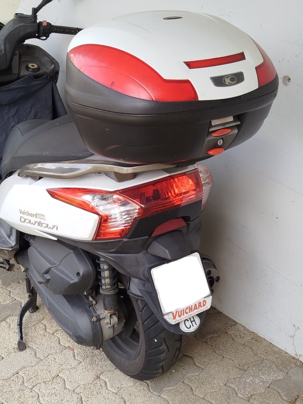 Kymco Scooters: Kymco Downtown 125 – Gebraucht aus Thalwil von DigitalSoldier 2