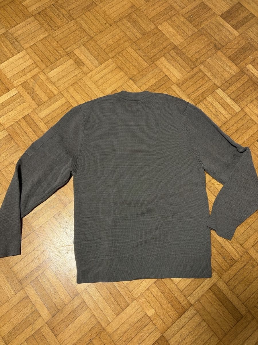 CP Company T-shirt: Pull à manche longue C.P. Company gris taille S – Nuovo (secondo la descrizione) da  venduto da  1