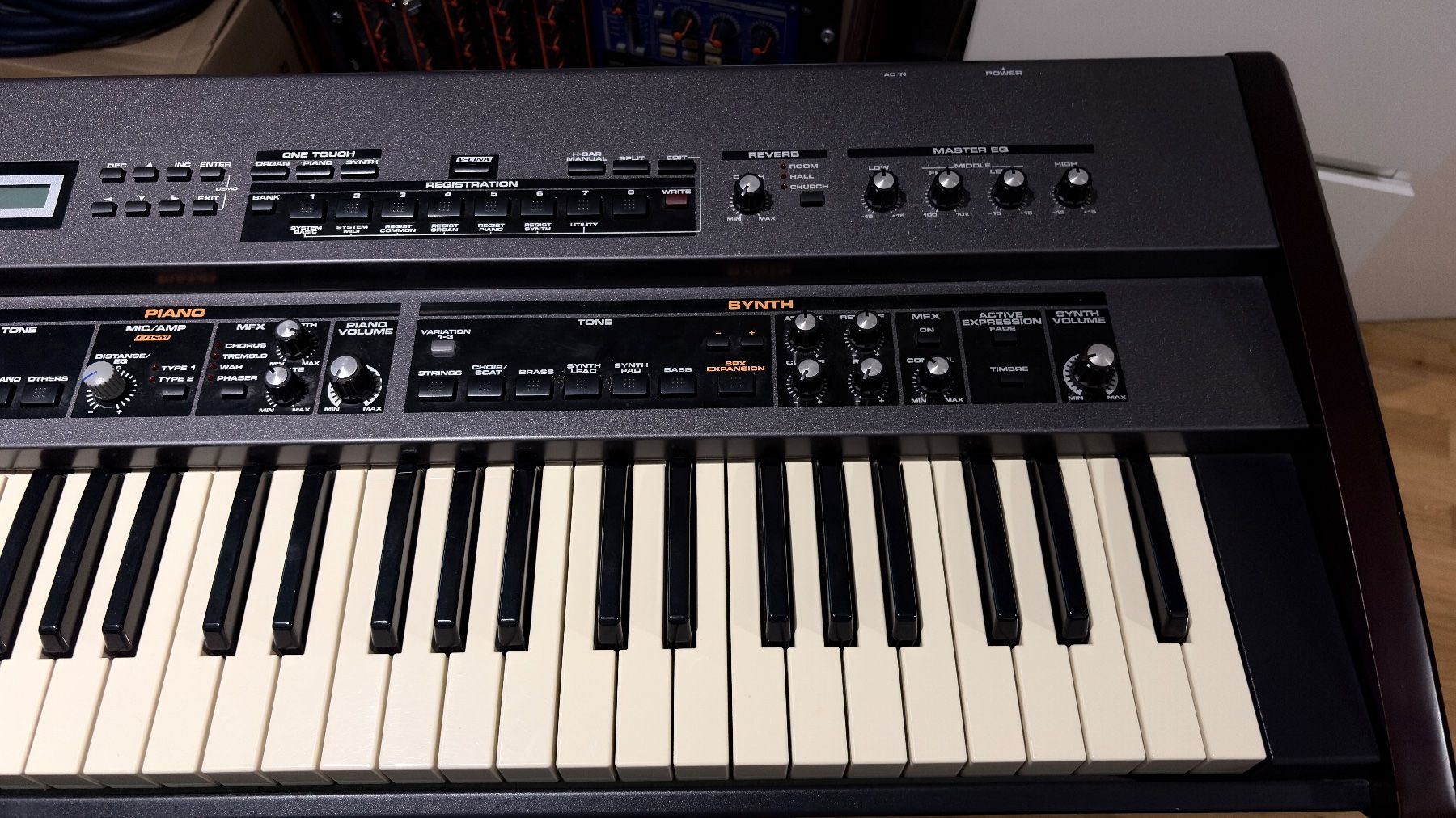 Roland Musikinstrumente: Roland V-Combo VR-760 + Zubehör – Gebraucht aus Winterthur von denisskoklive 3