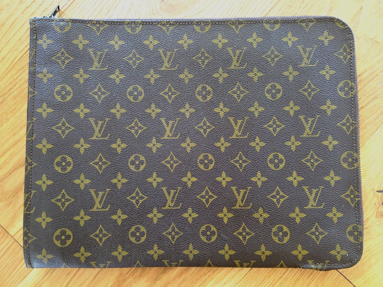 Louis Vuitton Valigie & Borse: Original Louis Vuitton Aktentasche/ Laptoptasche – Usato da Schmitten FR venduto da Pulda