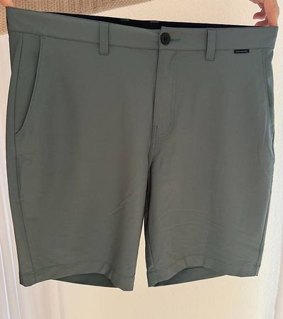 Golf Shorts  Travis Mathew  Gr. 36  Balsam Green