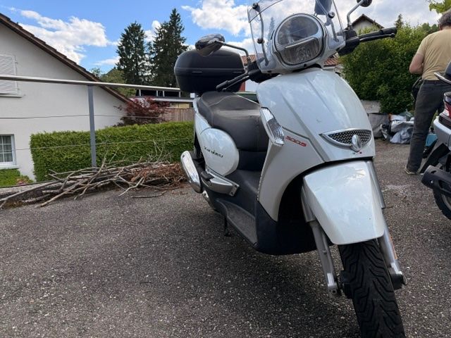 Aprilia Altro: Aprilia Scarabeo 300ie – Usato da Günsberg venduto da Rengu 1