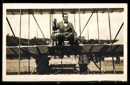 Foto-AK Pilot am Steuer seines Doppeldec