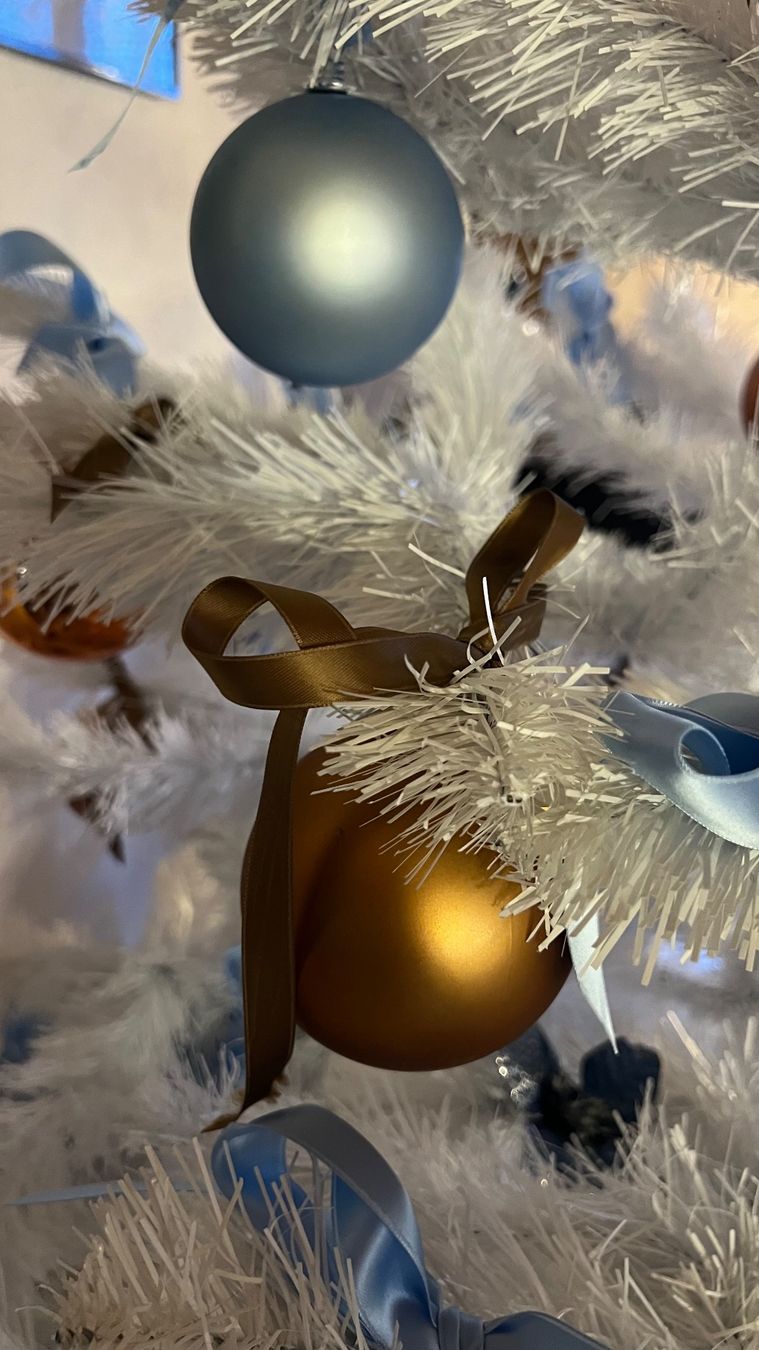 Tutte le decorazioni: Weihnachtsbaum weiss mit Dekoration, NEU – Nuovo (secondo la descrizione) da Schübelbach venduto da Dolly990_2 4