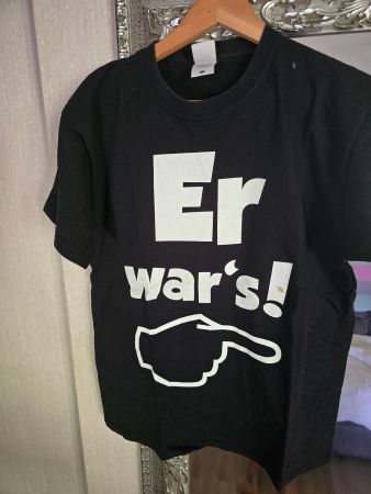 Schwarzes T-Shirt mit Aufdruck Grösse L leichte Gebrauchs...