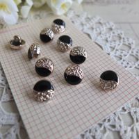 10 Knopfe schwarz - gold rosa bouton noir or rose boutons