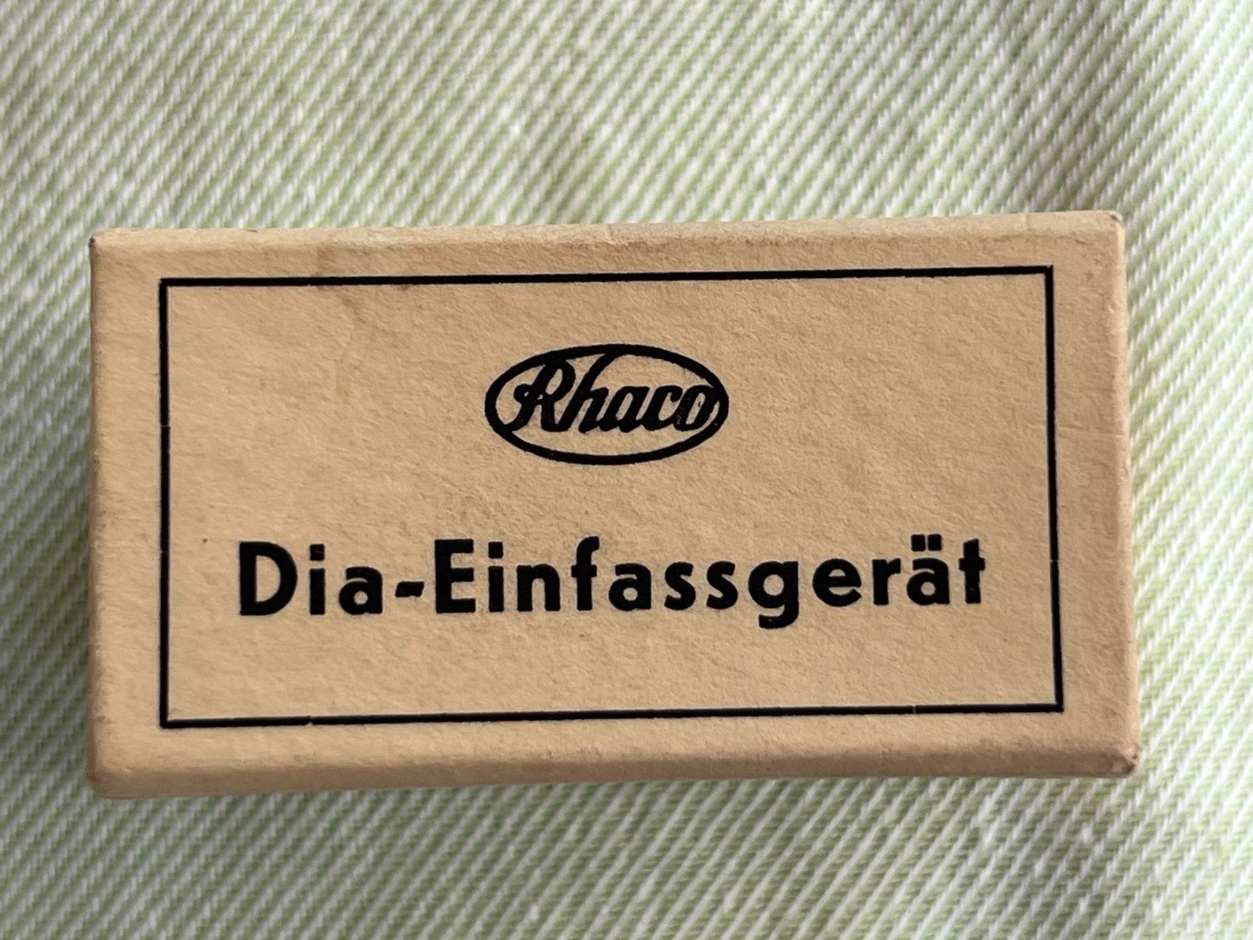 Tutte le decorazioni: Vintage Hingucker: Dia Einfassgerät oder coole Klemme – Usato da Zürich venduto da sky-blue 4