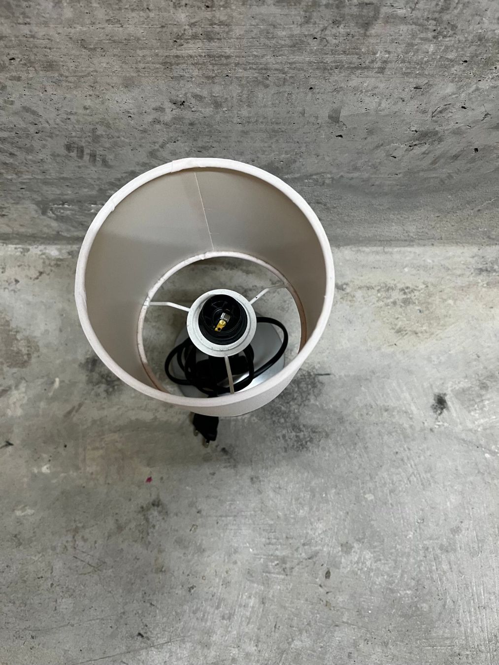 Lampade: Hellrosa Tischleuchte – Usato da Zürich venduto da Timo_G 2