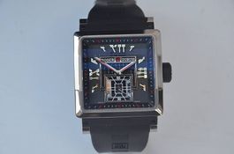 Roger Dubuis King Square