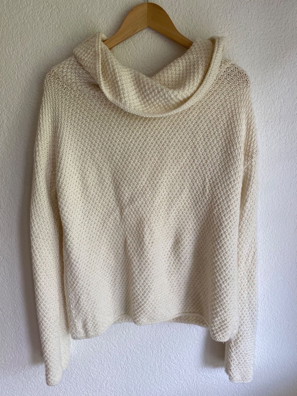 Maglioni & Felpe: weisser Strickpullover mit grossem Kragen, L/XL – Usato da Spiegel b. Bern venduto da corn2009