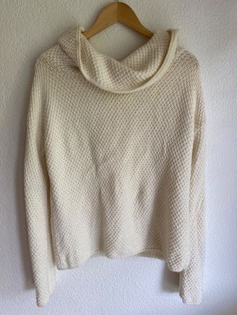 weisser Strickpullover mit grossem Kragen, L/XL