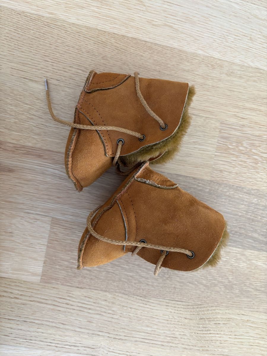 Chaussures garçon: Baby Lammfellfinkli – Neuf (Voir description) à Remetschwil par est_zk69