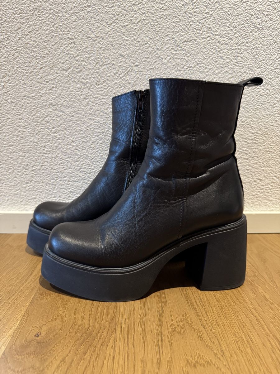 Scarpe da donna: Stiefeletten – Usato da Flaach venduto da DewTrich