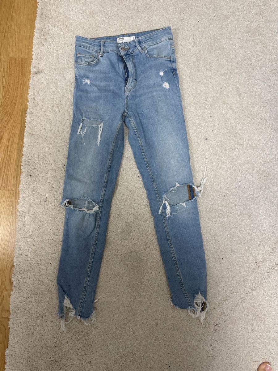Jeans: Zerrissene Jeans – Usato da Bolligen venduto da arg_v256 1