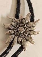 Bolo Tie Edelweiss Krawatte schwarz silberfarben