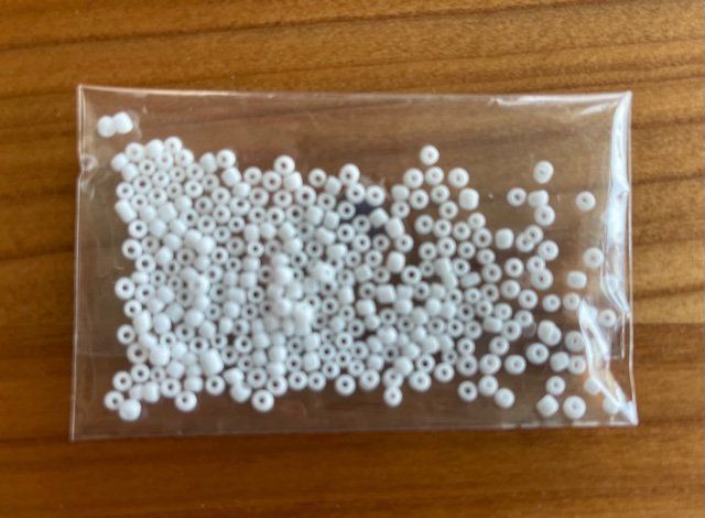 Perle (finte): ROCAILLES  PERLEN WEISS – Nuovo e nell'imballaggio originale da Honau venduto da sainj