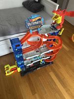 Hot Wheels City Ultimate Garage