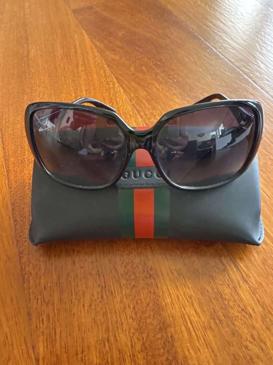 Gucci Occhiali & Lenti: Gucci Sunglasses, Black Frame, Summer Style, Case Included – Nuovo (secondo la descrizione) da Montagnola venduto da jamylafy