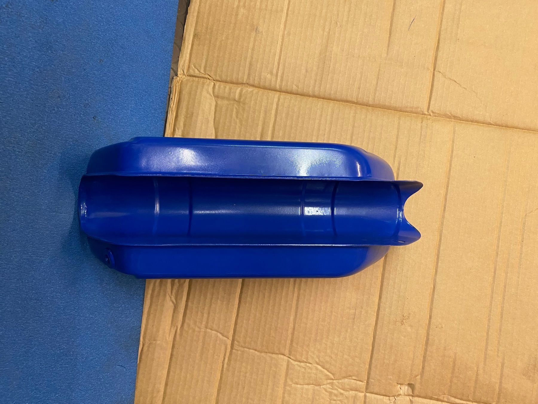 Malaguti Mofas: Tank  belmondo Malaguti mofa – Gebraucht aus Vevey von  3