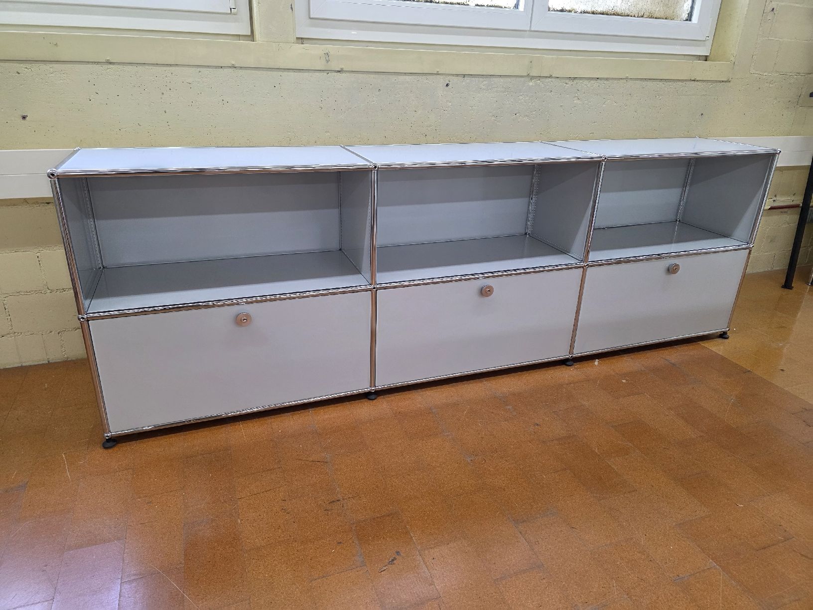USM Scaffali: Designer Regal USM Haller grau – Usato da Lichtensteig venduto da Polsterwerk 1