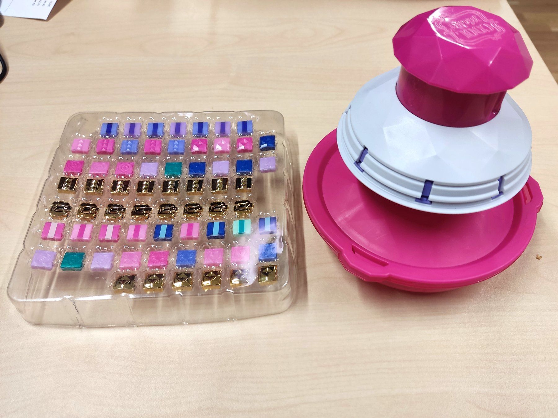 Kit bricolage: DIY Cool Maker PopStyle Armband Studios von Spin Master – Nuovo (secondo la descrizione) da Biel/Bienne venduto da AnikaNah 2