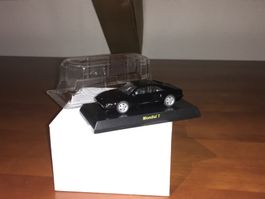 Ferrari Mondial T 1/64 no Mini GT