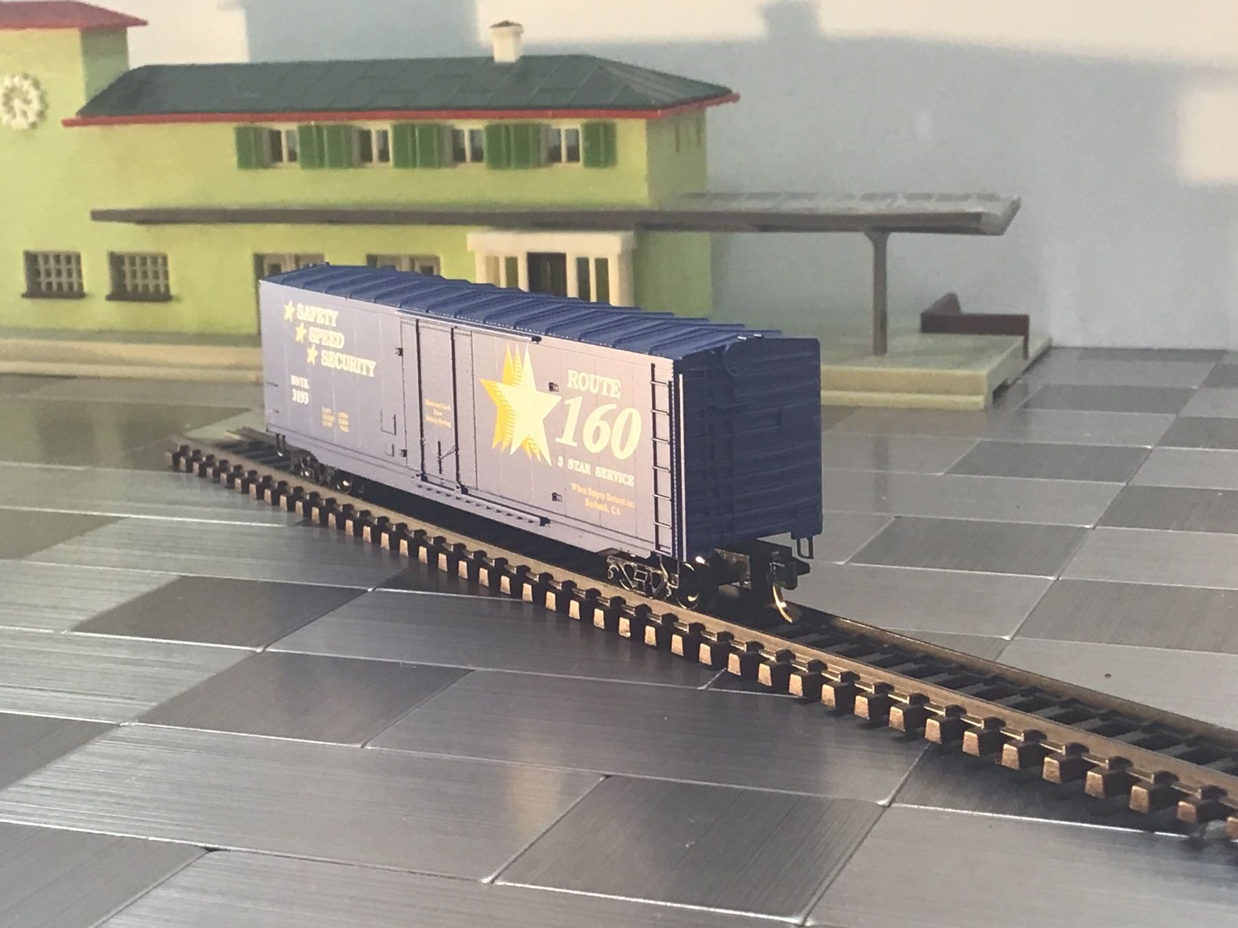 Micro Trains Line Modelleisenbahnen: MICRO TRAINS GÜTERWAGEN SPUR N – Gebraucht aus Männedorf von Modellbau-wyss 2