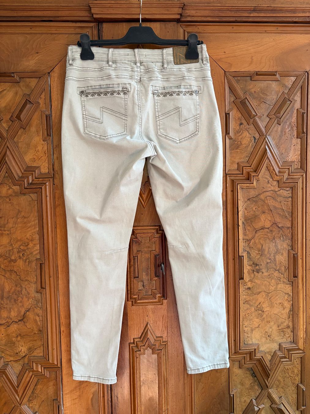 Nile Jeans: NILE Jeans  Größe M  Farbe: Hellstahl / Hellgrau – Gebraucht aus Interlaken von Bona55 1