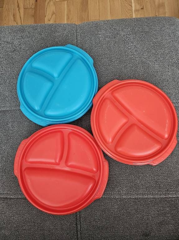 Contenitori & Simili: Tupperware Mikrowellen-Teller mit Unterteilung  3 Stück – Usato da Mels venduto da nic_r6tt