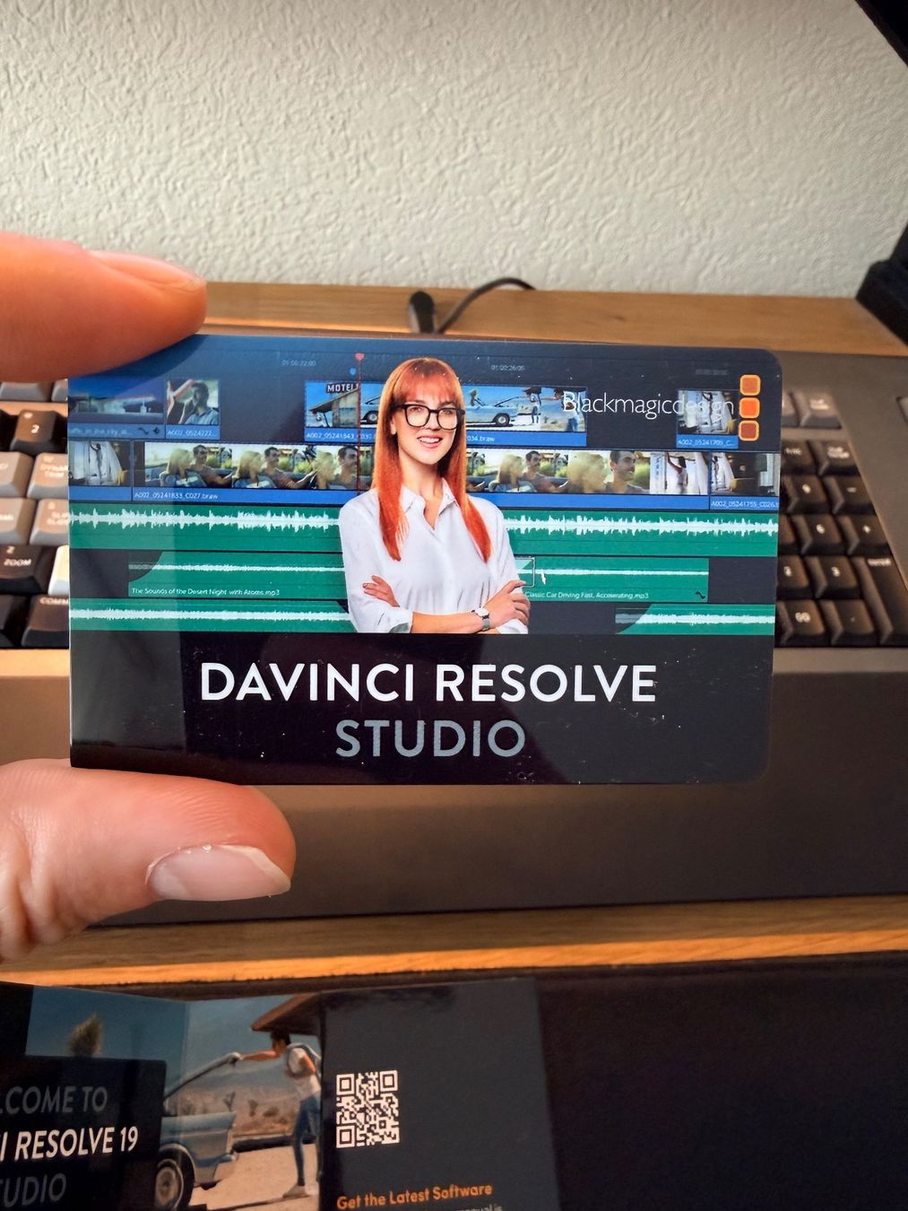 Blackmagic Applications: Blackmagic Design - DaVinci Resolve STUDIO Lizenz – D'occasion à Münsingen par Larsus 3