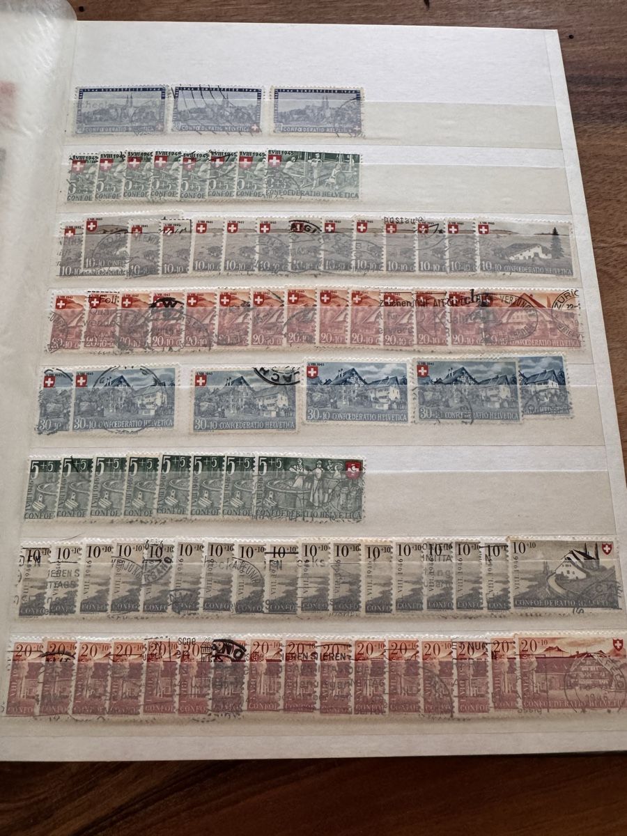 Tous les timbres: Briefmarken Sammlung Schweiz – D'occasion à Solothurn par Alex702 3