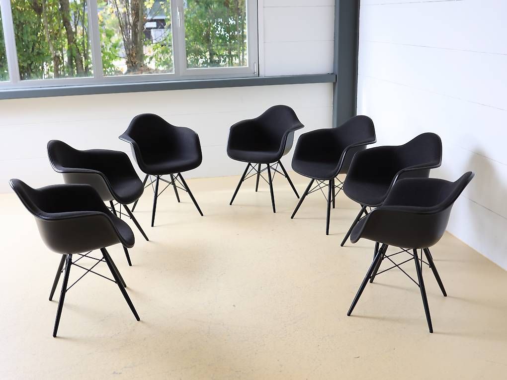 Vitra Sedie: 2 VITRA Armchairs DAW von Eames – Usato da Meinisberg venduto da atelier_TILIJA