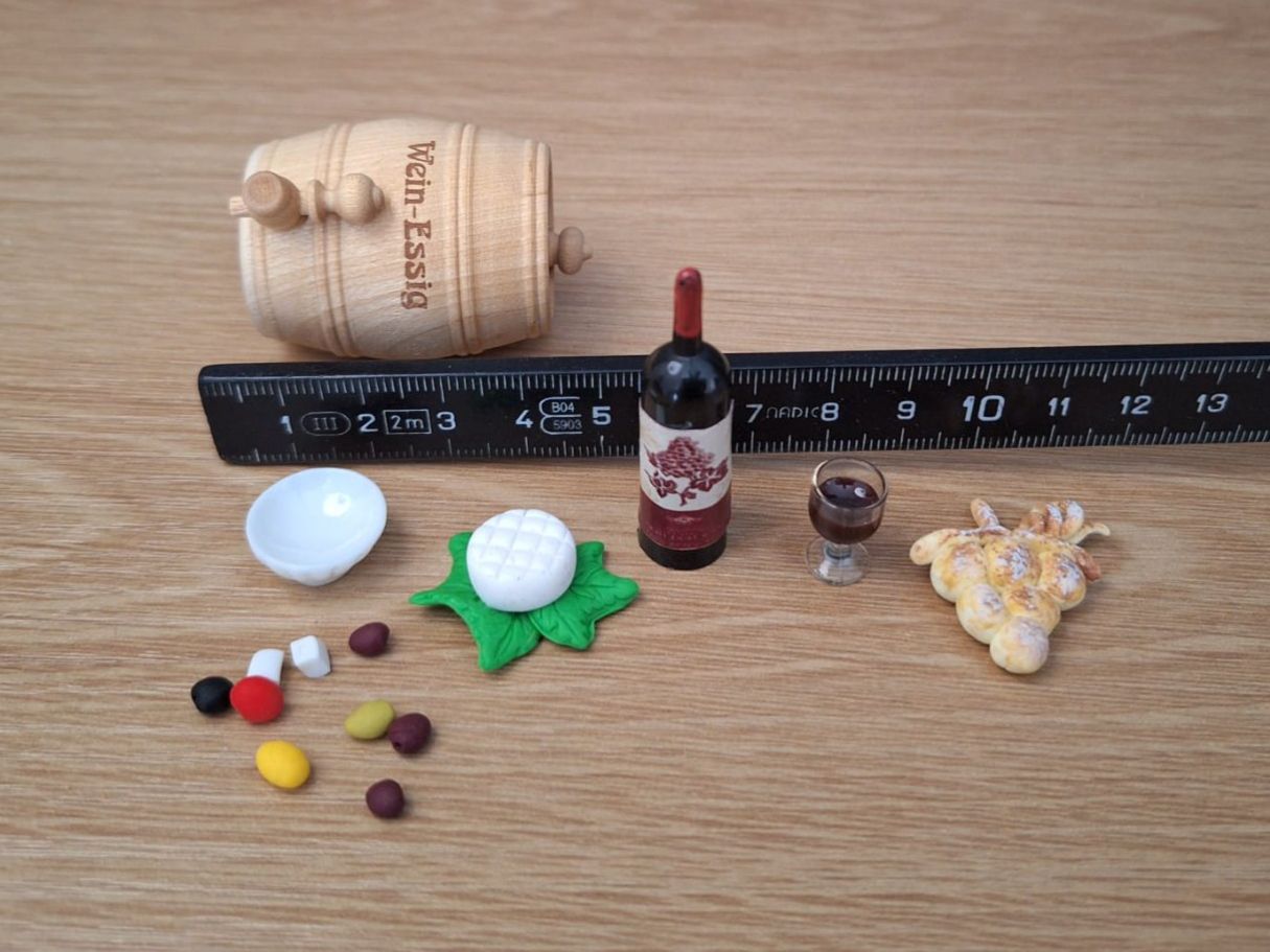 Puppenhäuser & -möbel: Bodo Hennig Weinfass mit Handgemachtem – Gebraucht aus Zürich von HandmadeTinyFood 1