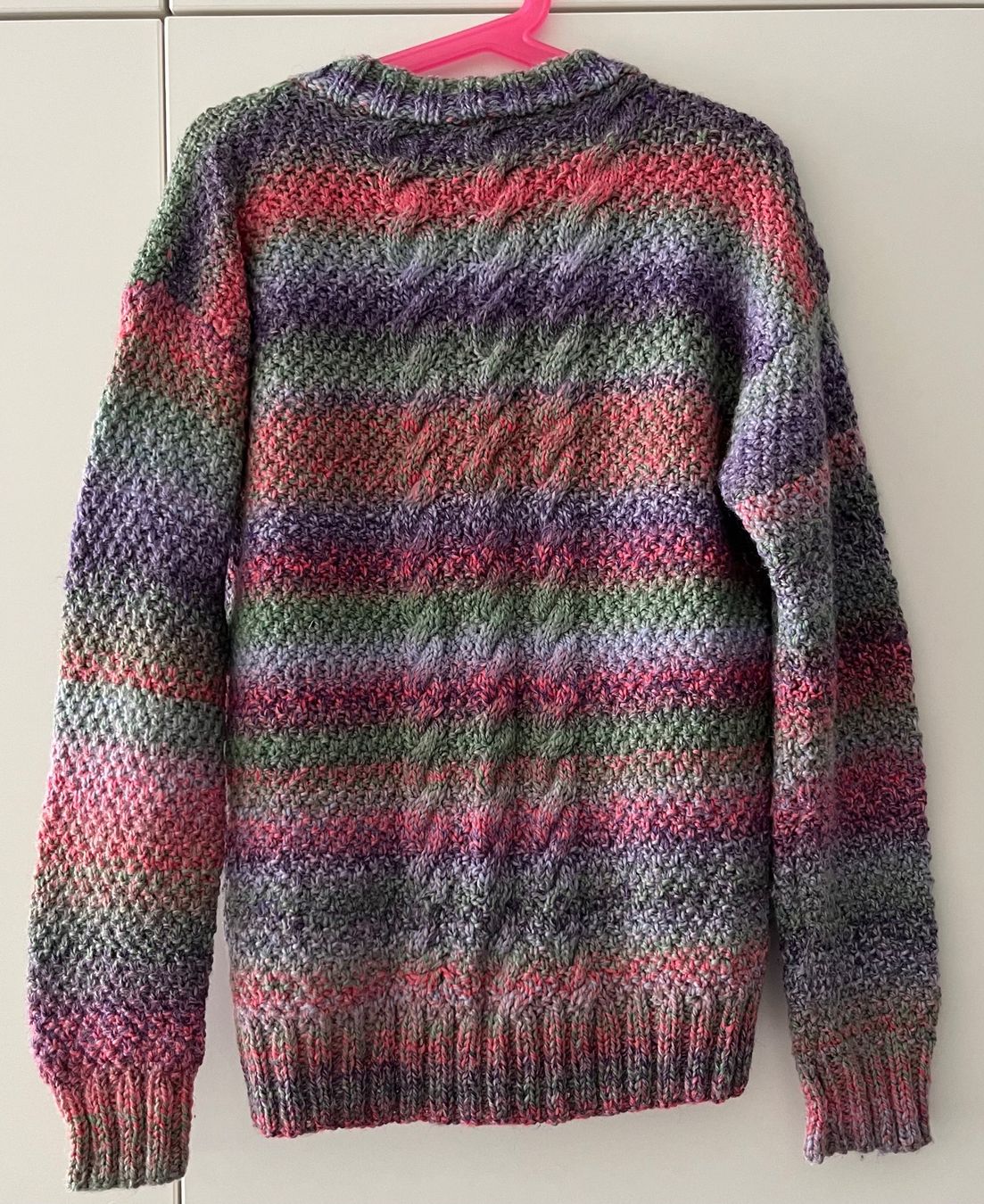 Jacken & Mäntel: Handgestrickte Kinder Strickjacke bunt gestreift Grösse 140 – Gebraucht aus Basel von Lila11 1