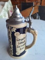 BIERKRUG MIT SPRUCH & ZINNDECKEL - SAMMLERSTÜCK
