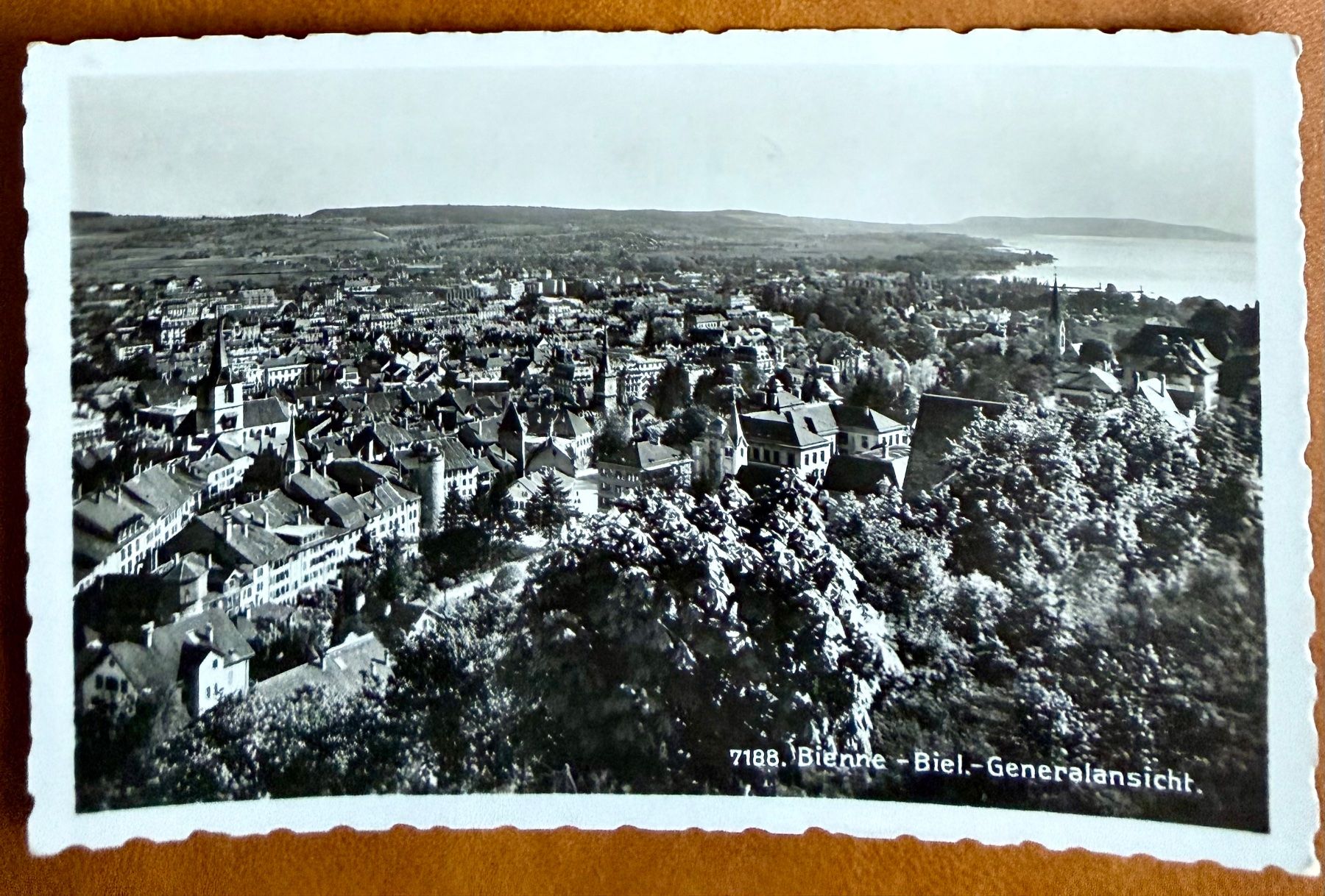 Cartoline postali: Biel - Panorama 1934 – Usato da Lutry venduto da Ediego